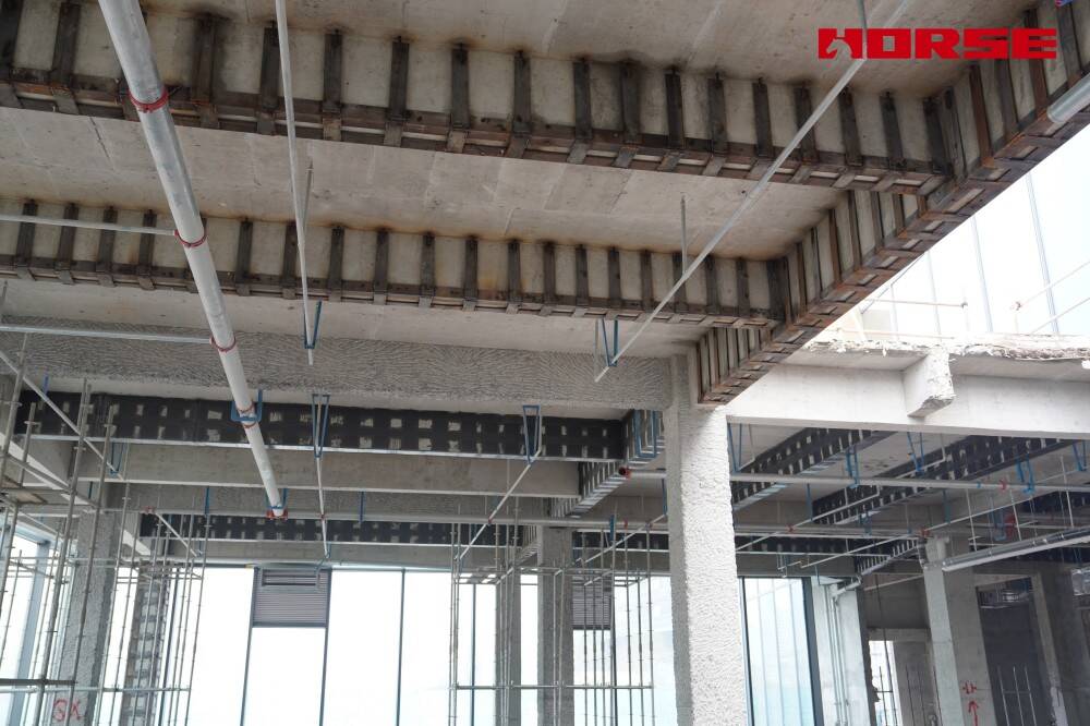 Carbon Fiber Reinforced Four-Story Concrete Railway Station